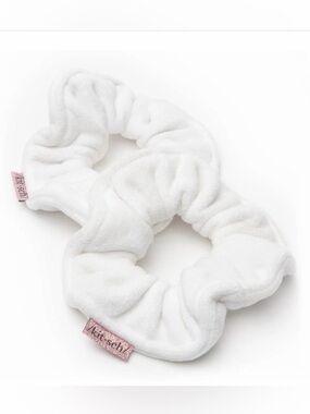 New With Tags Kitsch Microfiber Towel Scrunchies